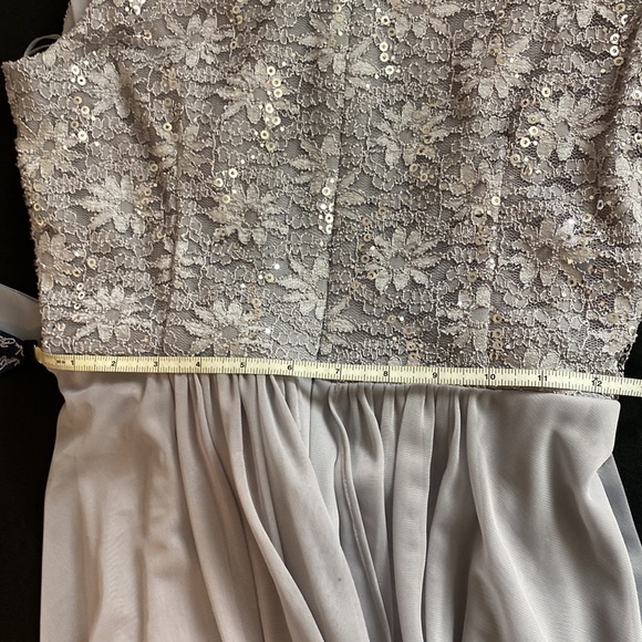 Mother-of-the-Bride/Groom Dress. Flawless. Worn once. Two pieces, Dress & Jacket - Picture 10 of 16